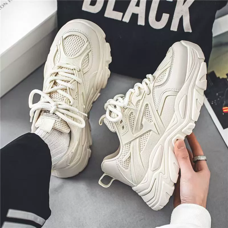 Мужская обувь 2025 новая летняя дышащая сетка повседневная толстая подошва противоскользящая дикая маленькая белая повышая спортивная обувь