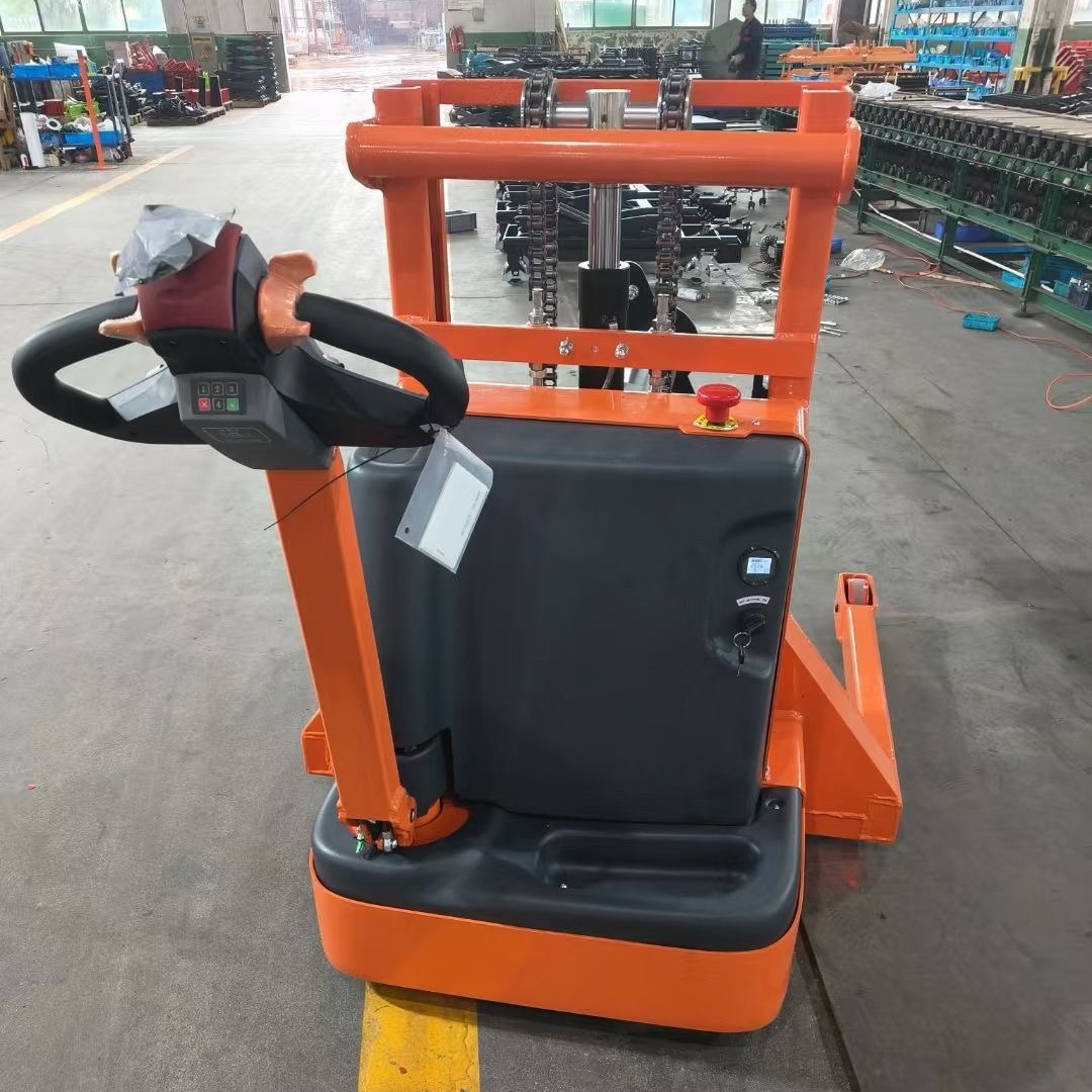 500kg电动堆高车单轴滚轮便携式电动叉车升降工位车新能源上料车
