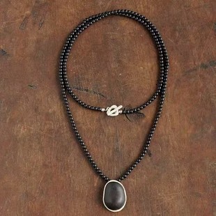 Blogger's same silhouette ebony long necklace niche design high-end hand-beaded texture sweater chain for women