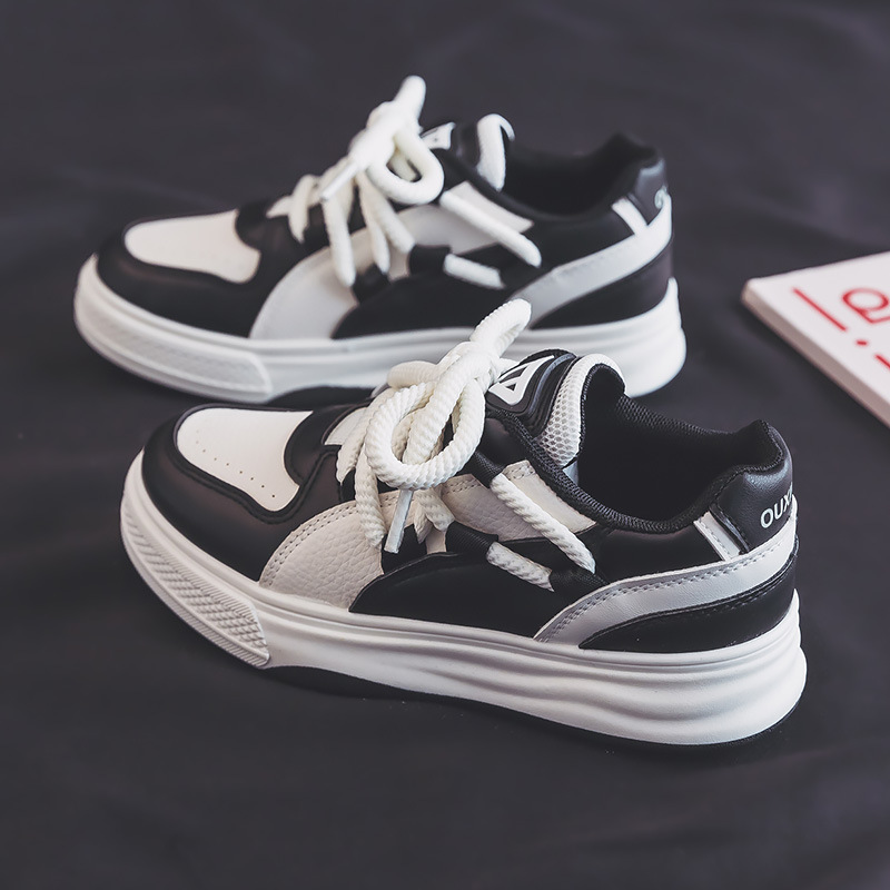 Little White 2024 Primavera Nuova edizione coreana Studente Versatile Casual Femminile Fondo piatto Instagram Sport Panda Board_voghion.com