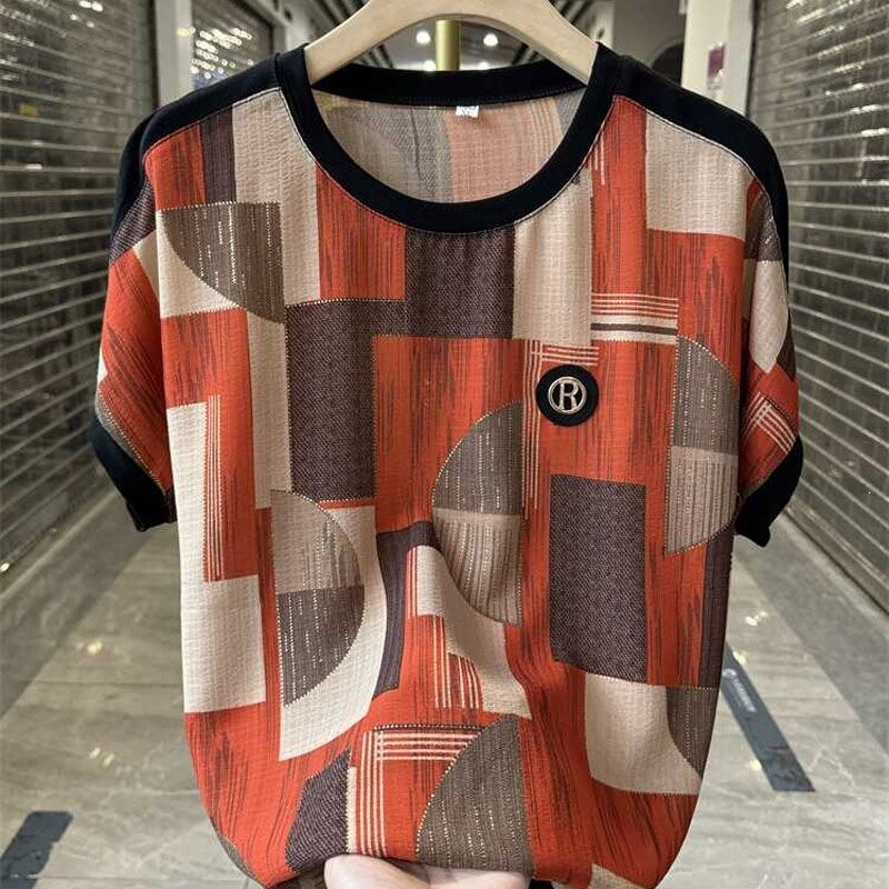 Middle-aged and elderly women's plus-size clothing, stylish outfits for young mothers, fashionable and age-reducing summer new short-sleeve T-shirts Middle-aged and elderly women's plus-size clothing, stylish outfits for young mothers, fashionable and age-reducing summer new short-sleeve T-shirts