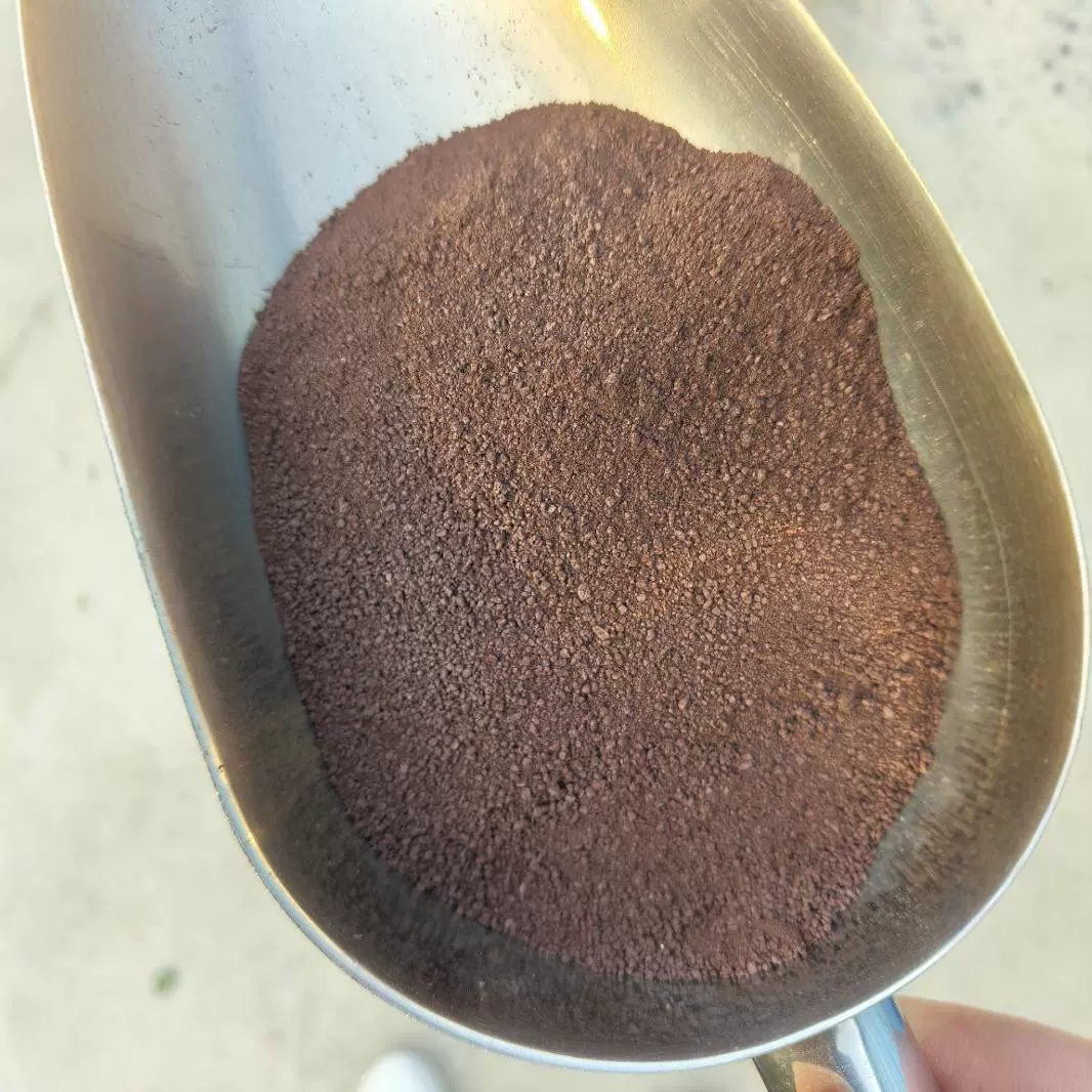 Chi Tie частица Wenhao производит большое количество экспериментальных образцов частиц красной железной руды