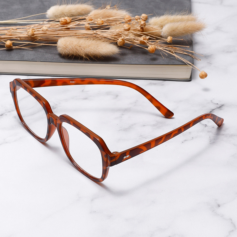 Retro glass wear-resistant glasses for elderly