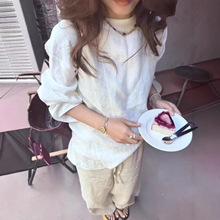 大码宽松白色亚麻衬衫女秋季薄款设计感时尚休闲长袖圆领麻料上衣