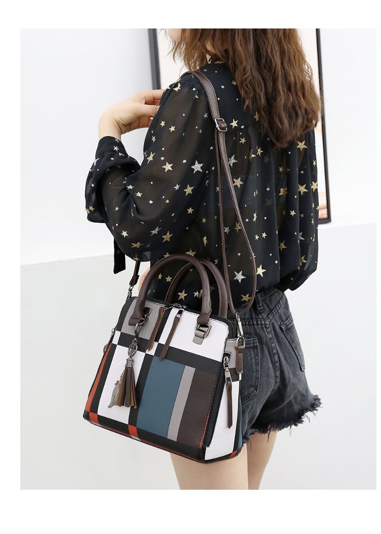 New style four-piece handbag set, European and American handbag, women's trend single-shoulder cross-border wholesale, women's bag consignment, crossbody bag undefined