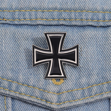 欧美时尚暗黑风 黑色十字架造型胸针 万圣节个性配饰十字烤漆徽章