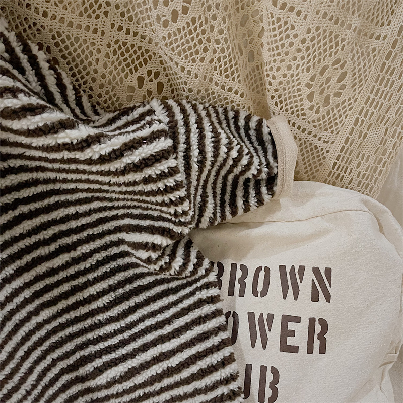 Title 7, Casaco infantil com capuz listrado de lã de cor...