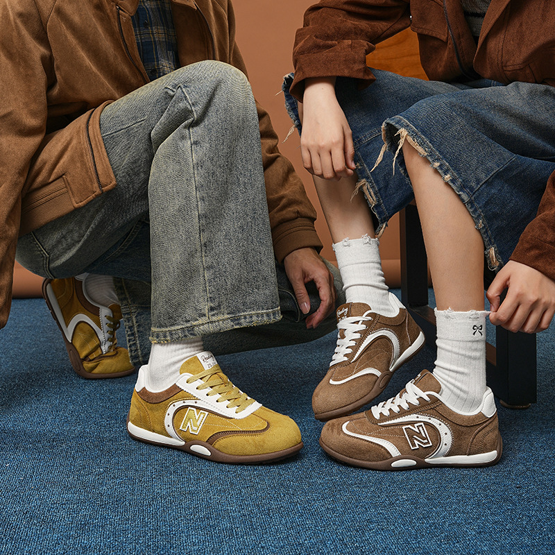 Giày sneaker nữ chạy bộ mesh thoáng đế bệt phong cách cổ điển — 298 Nâu Caramel