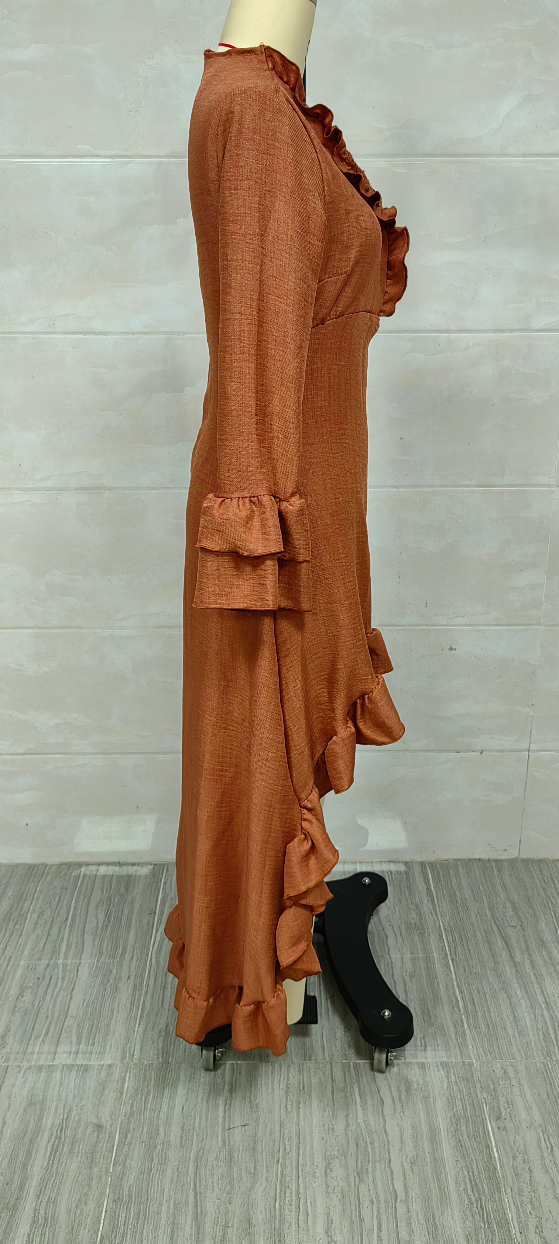 Böhmisches Langarm Maxi-kleid Mit V-ausschnitt Und Rüschensaum_voghion.com