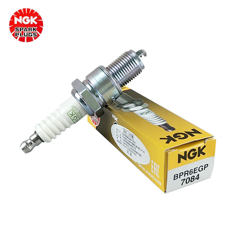 Platinum spark plug NG Chang 'an Star Dongfeng Xiaokang Wuling Light K Rongguang Ben BPR6EGP 7084
