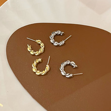 S925银针日韩冷淡风格麻花C字耳钉网红同款耳饰时尚个性耳环
