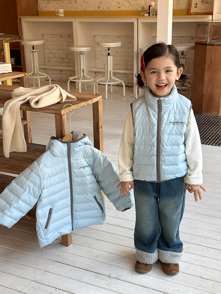 [en stock] Niñas nuevas normas nacionales 90 vello blanco de lana de invierno 2025 nuevo chaqueta de plumón infantil + chaleco
