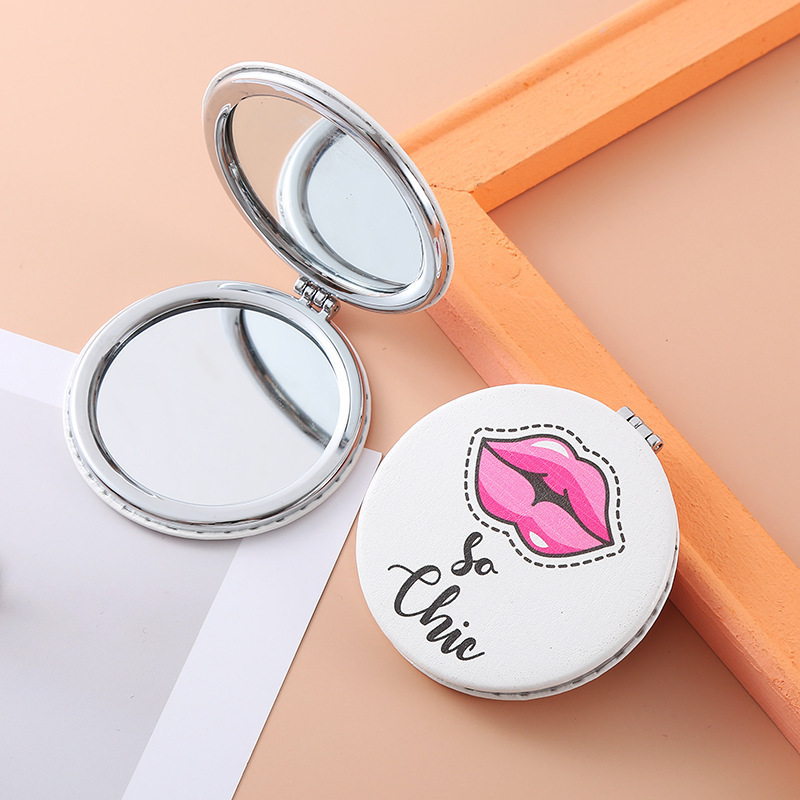 Lindo espejo pequeño Sanrio Kulomi espejo de maquillaje portátil de alto valor espejo de maquillaje portátil dormitorio de estudiantes espejo de maquillaje plegable