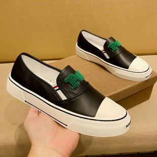 ���e�L�ٴ���һ�_�Ű�Ь������Ƥ���^�OӋ���ֵ����Ь������Ь