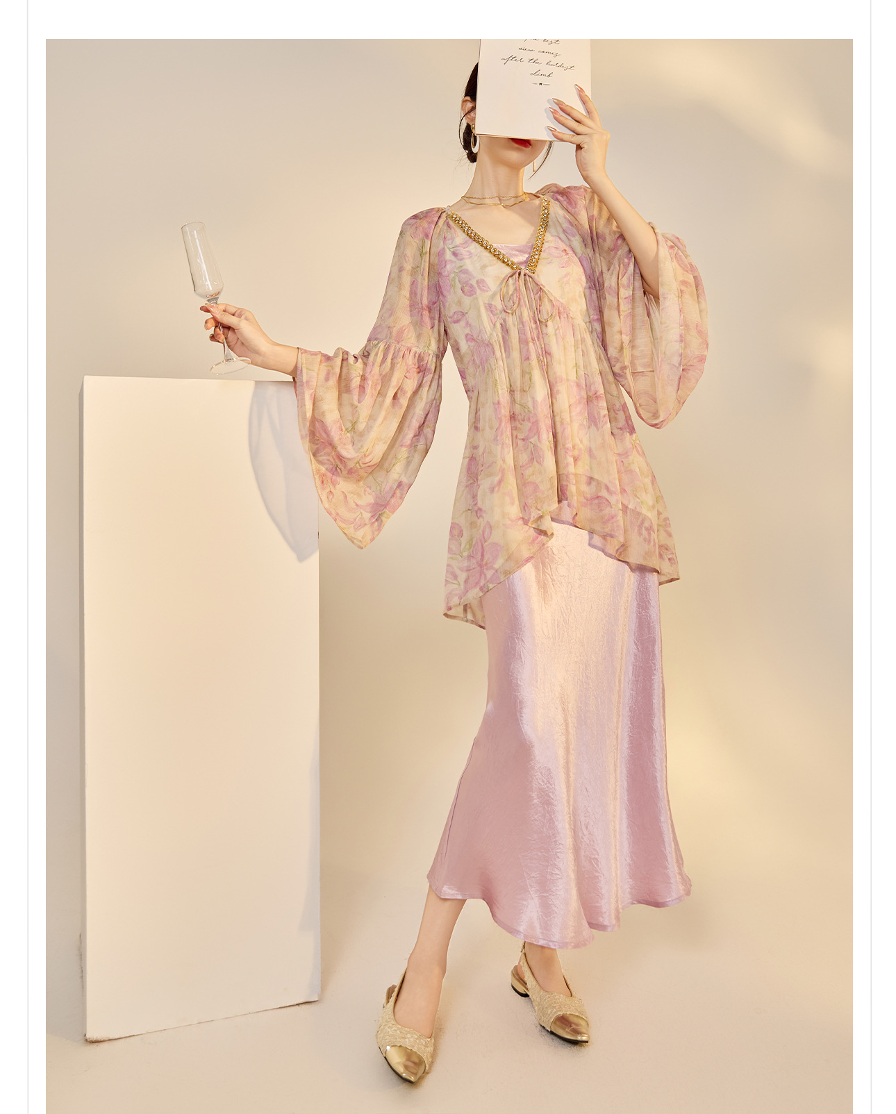 Áo kiểu nữ cổ V tay lồng đèn chất liệu chiffon phong cách Trung Hoa đính đá — màu tím nhạt chi tiết 11