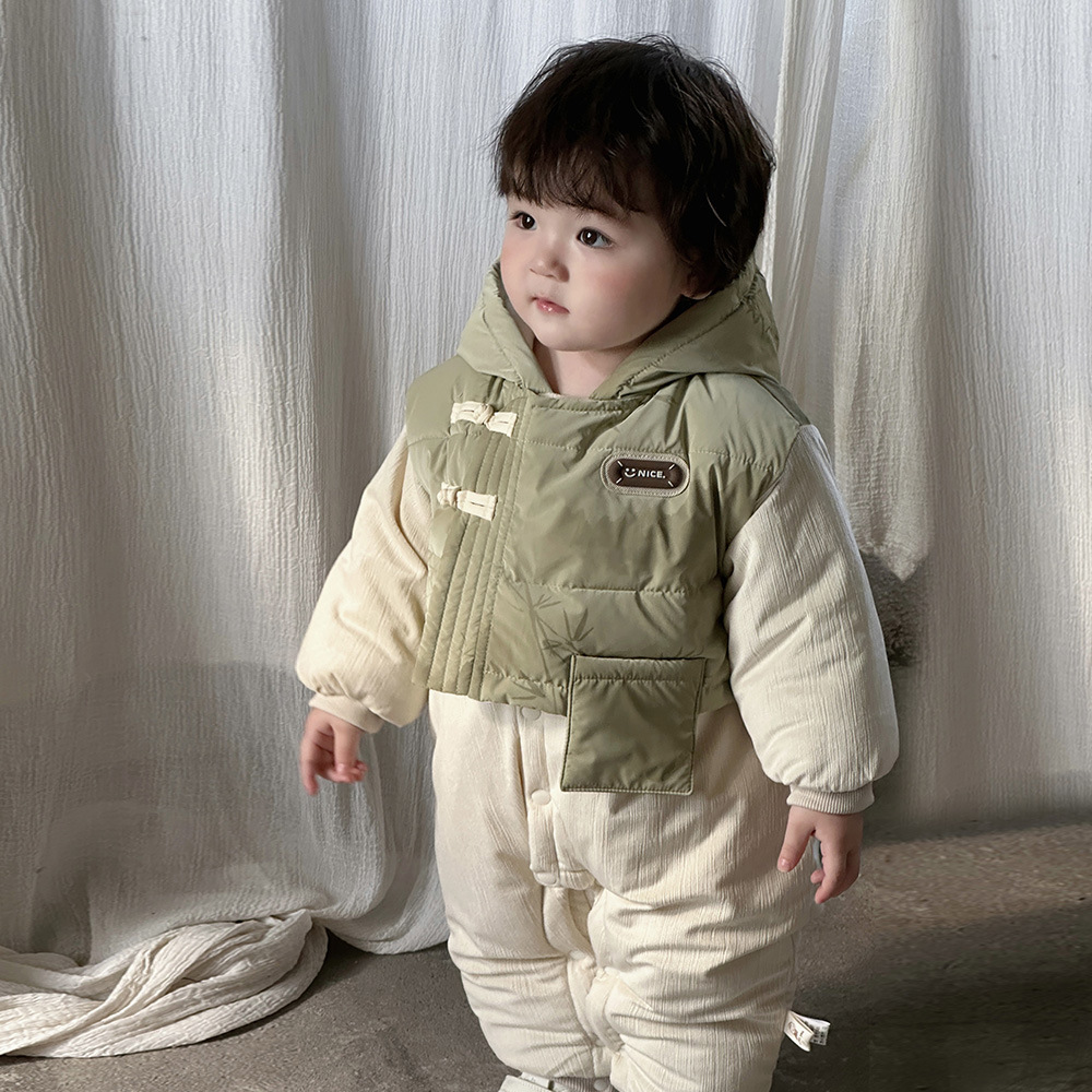 Ropa de bebé ropa de invierno más mono acolchado de terciopelo nueva ropa de algodón abrigada gruesa para bebé de estilo chino ropa de bebé de un año