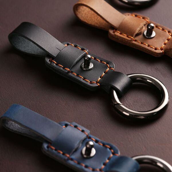 Retro creative universal leather keychain handmade for keys