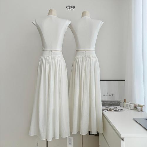 150 Petite Women's High-End Outfit Set: Short-Sleeve T-Shirt Top, High-Waisted Midi Skirt, Medium-Long Umbrella Dress