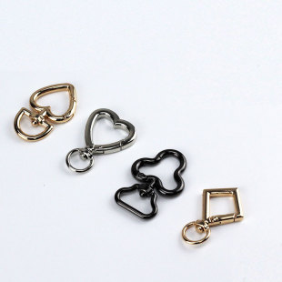 Spring Buckle Poker Series Hearts and Spades Plum Blossom Square Spring Ring Keychain Bag Jewelry Accessories Heart-shaped