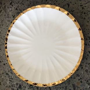 僽��մɮ��αP�߽�߅�¾ջ��Pgolden edge chrysanthemum plate
