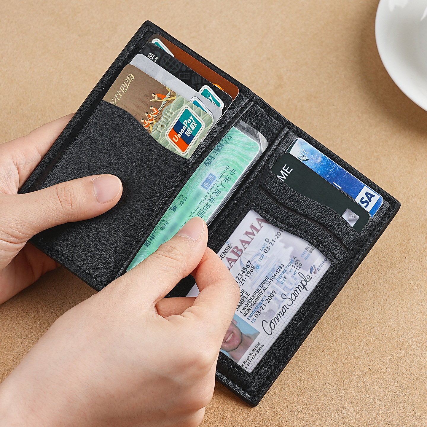 Bolsas de tarjetas de stock para hombres, tarjetas ultra delgadas, tarjetas de visita de alta calidad, bolsas de tarjetas simples, bolsas personales de tarjetas múltiples de gran capacidad.