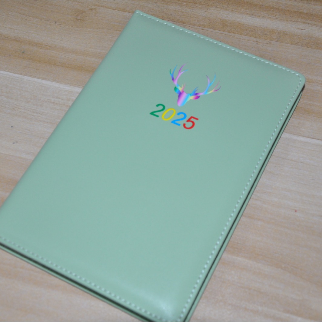 定制封面UV晶雕 2025西文英文年历本记事本