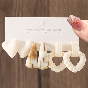 �羳�¿��ǹ�ɫ���Ķ��h���b�r�Ў׺�CCB�߼����F��C�ζ�Ȧ���Ů