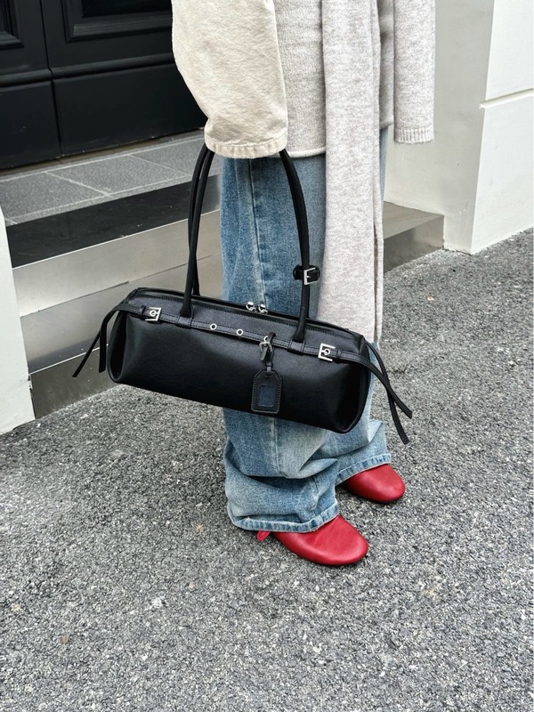 本革脇の下ショルダーバッグ、オートバイスタイル通勤バッグ、フレンチニッチユニークダックスフンドバッグ、レトロ多用途レディースバッグ、クロスボディバッグ|undefined