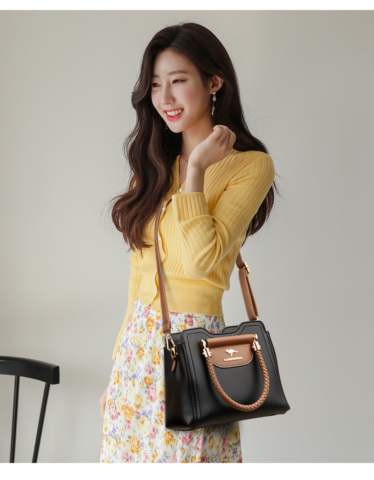 Stylish Shoulder Bag Image 12