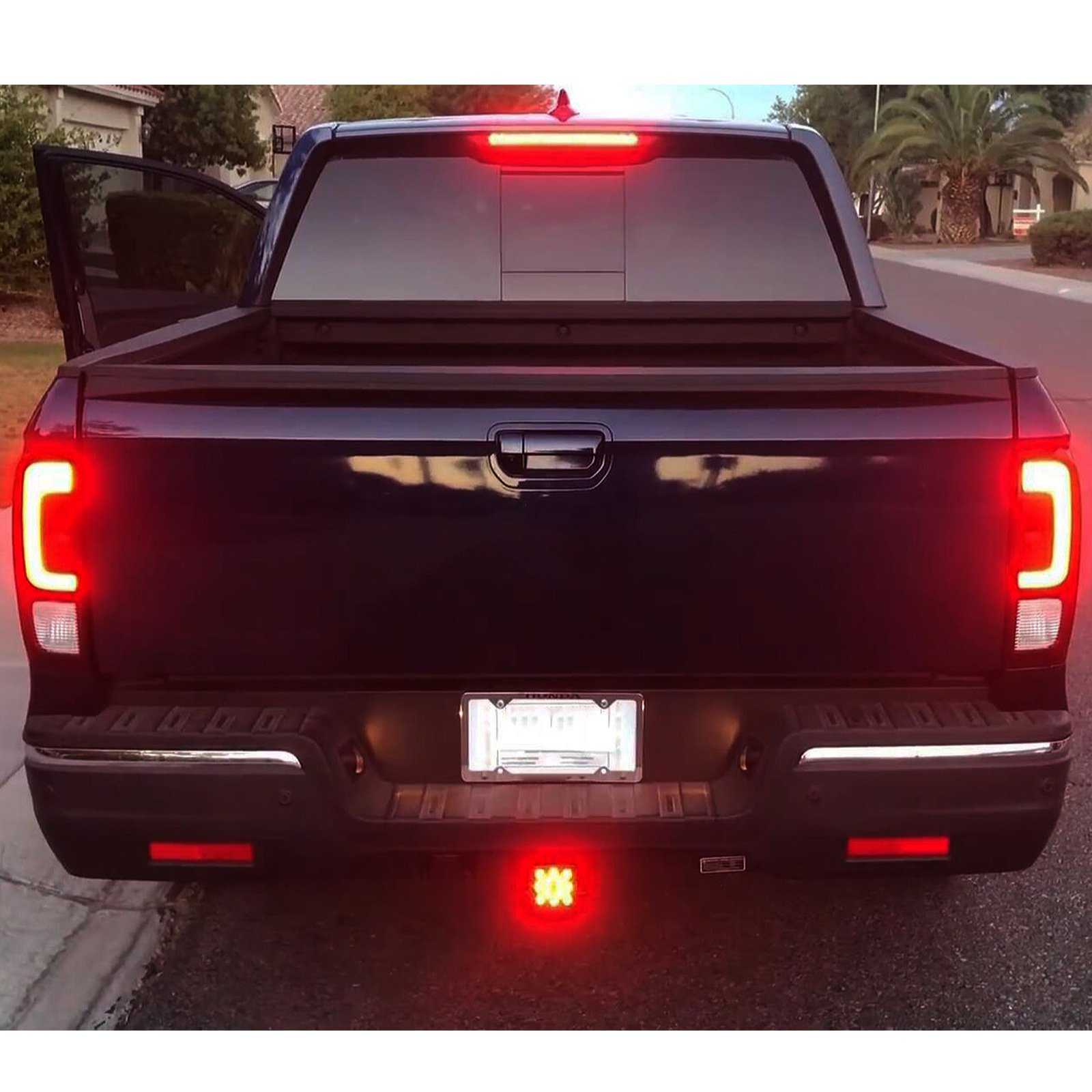 Cross-border hot sale US General led trailer light traction pickup car engine pipe cover car tail light brake light