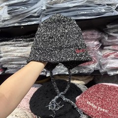 新款混色字母刺绣护耳辫子雷锋帽毛线帽子女秋冬天日系保暖针织帽