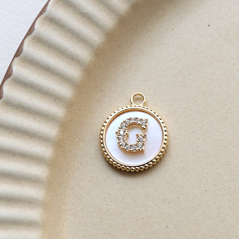 3g Weight Shell, Zircon Inlay Material Charms, Jewelry Accessories Classification 1 Piece Quantity Copper Material Round, Letter Pattern Plating, Inlay Design Simple Style Style 1 Piece Copper Shell Zircon Round Letter 13