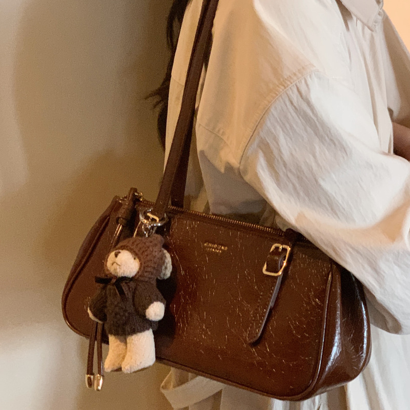 Autumn and Winter New Large-Capacity Pillow Bag for Women, Stylish Handbag in Melard Color, Fashionable Shoulder Underarm Bag