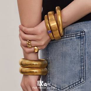 �W��ins���s�OӋ�Ƕ�ʯ�������C�M�ϲ��P��18k��С���r���Ʒ