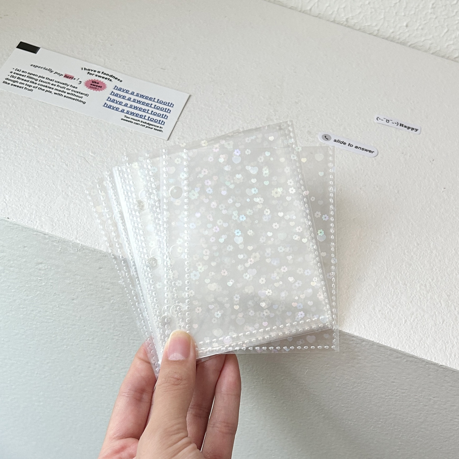 Álbum de hojas sueltas con diseño de estrellas y colores combinados, 3 anillas – para coleccionar tarjetas de idols.