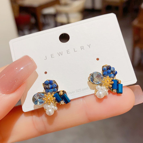 Designer Minimalist Crystal Petal Earrings, Lightweight Luxury, Versatile Silver Needle Earrings - 2024 New Trend Ear Accessories