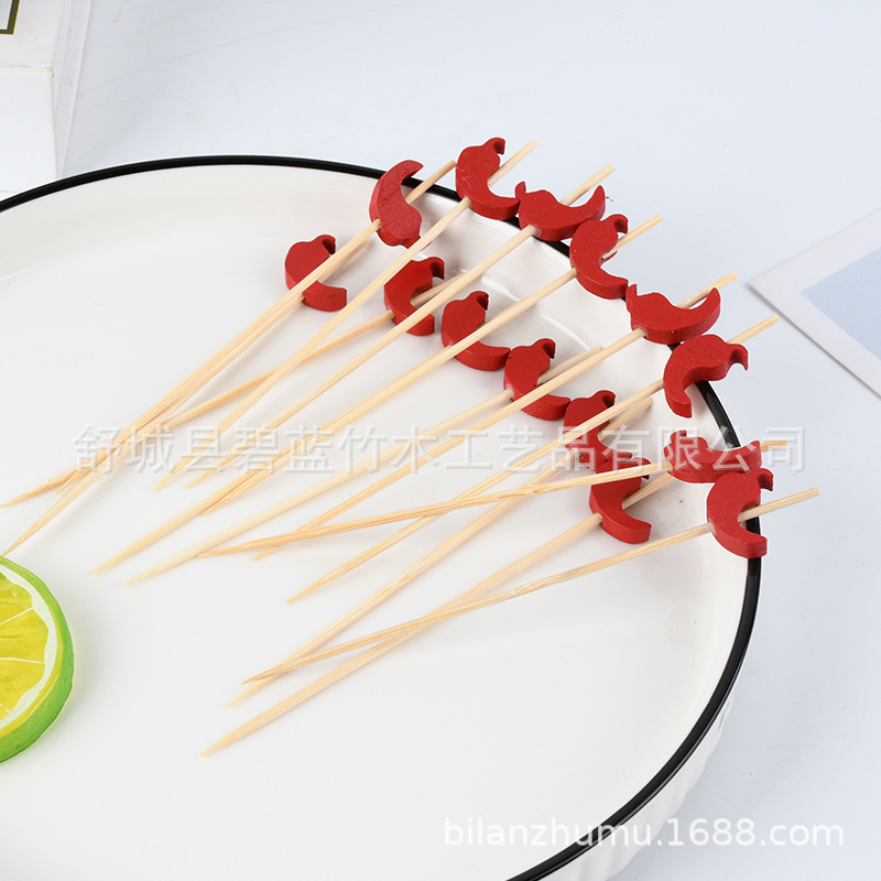 Pimienta roja al por mayor palo de fruta palo de bambú creativo de pastel de decoración horquilla de fruta creativo de palo de fruta