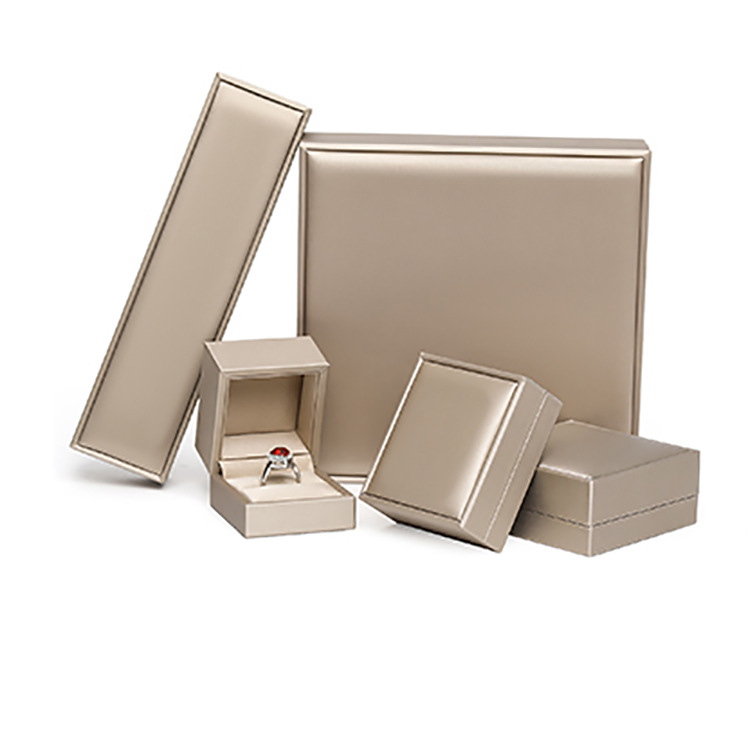 Caja de joyería de cuero PU cepillado de alta gama, caja de anillo, caja de regalo de pulsera, caja de embalaje de joyería de collar, joyero image 9