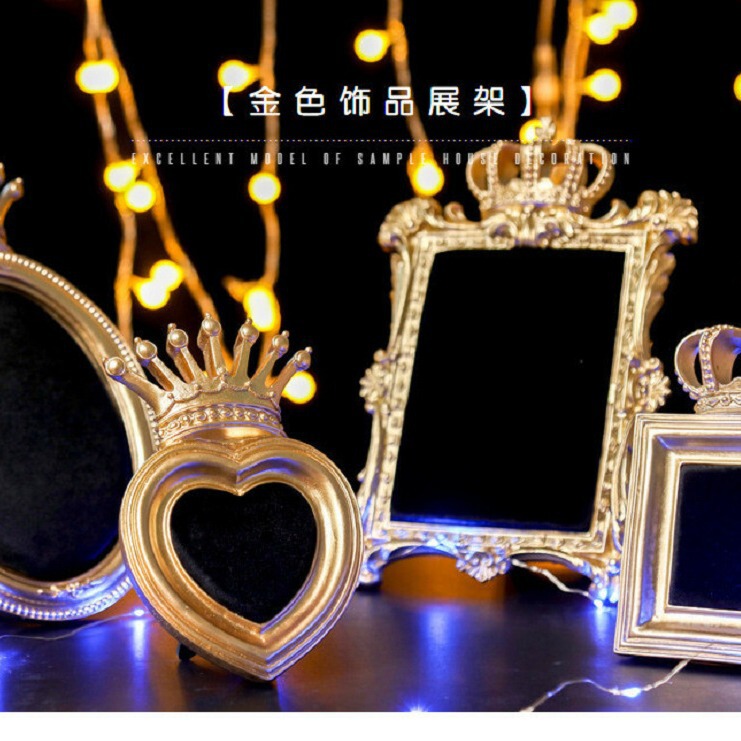 Modern creative ins style crown resin jewelry earrings display stand shooting props jewelry art ornaments photo frame