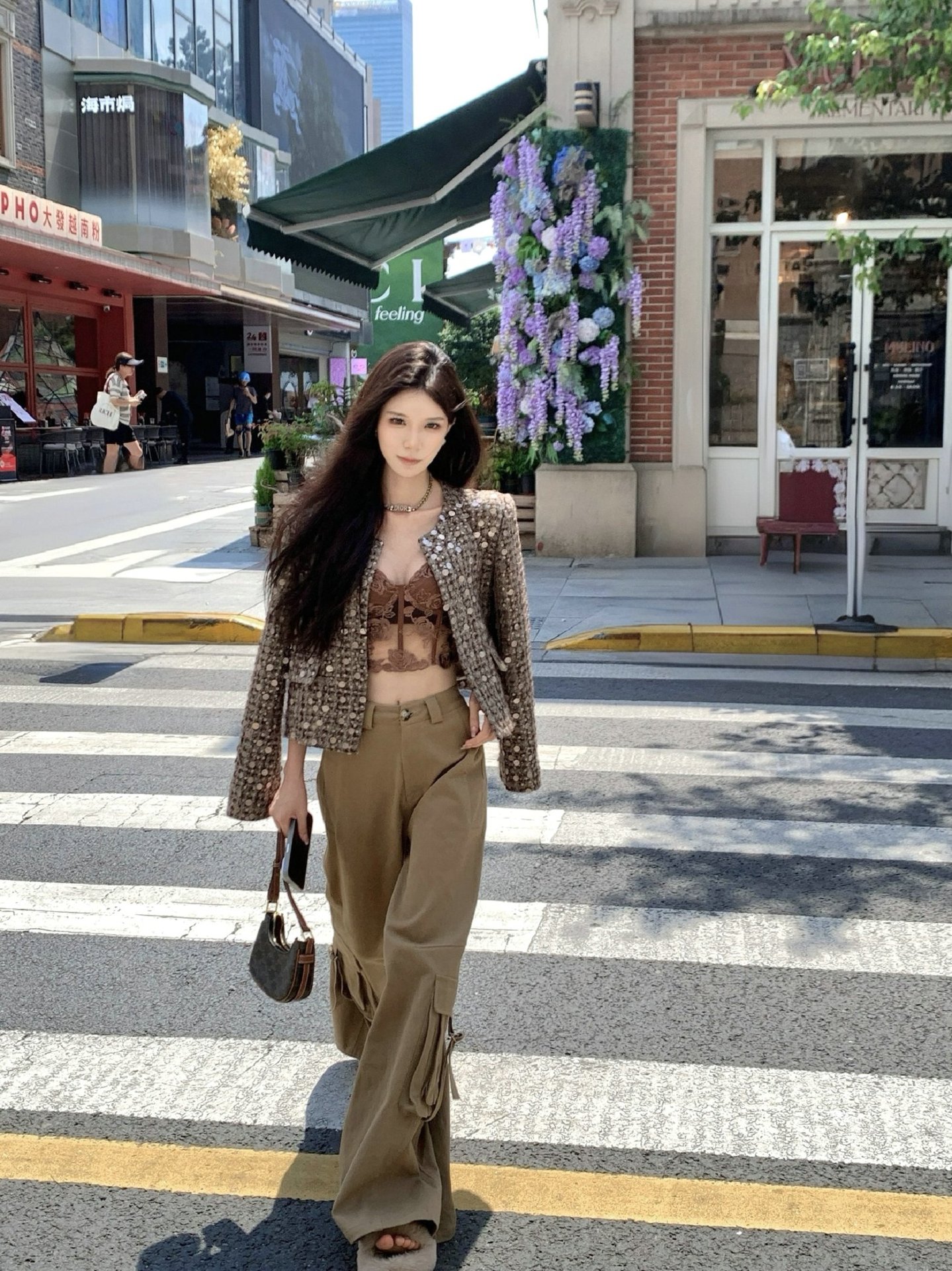 Amor brillante otoño y invierno nuevo lujo brillante esferas bordadas chaqueta de la industria pesada de la mujer esquina dulce hermana pequeña abrigo corto de viento fragante