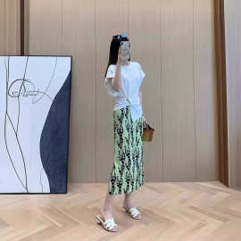 跨境百褶印花女夏季新款高级气质感显瘦百搭褶皱垂感中长款半身裙