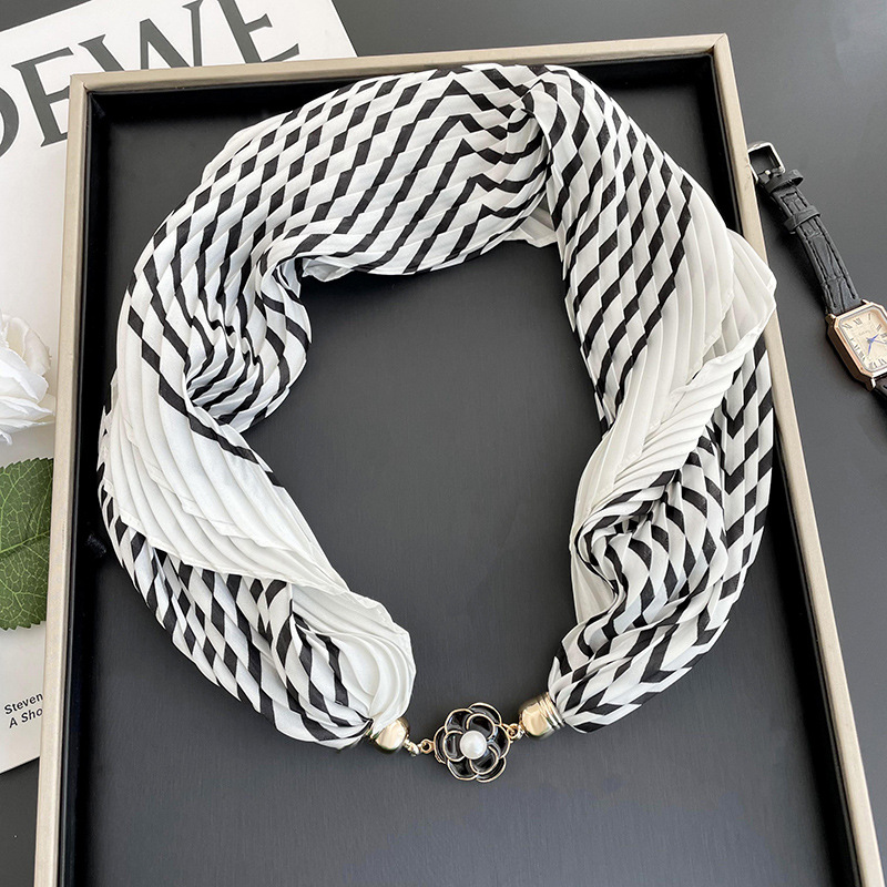 Nuevo collar de bufanda de hebilla magnética versátil elegante bufanda plisada de alto grado correa de muñeca perezosa bufanda banda de pelo