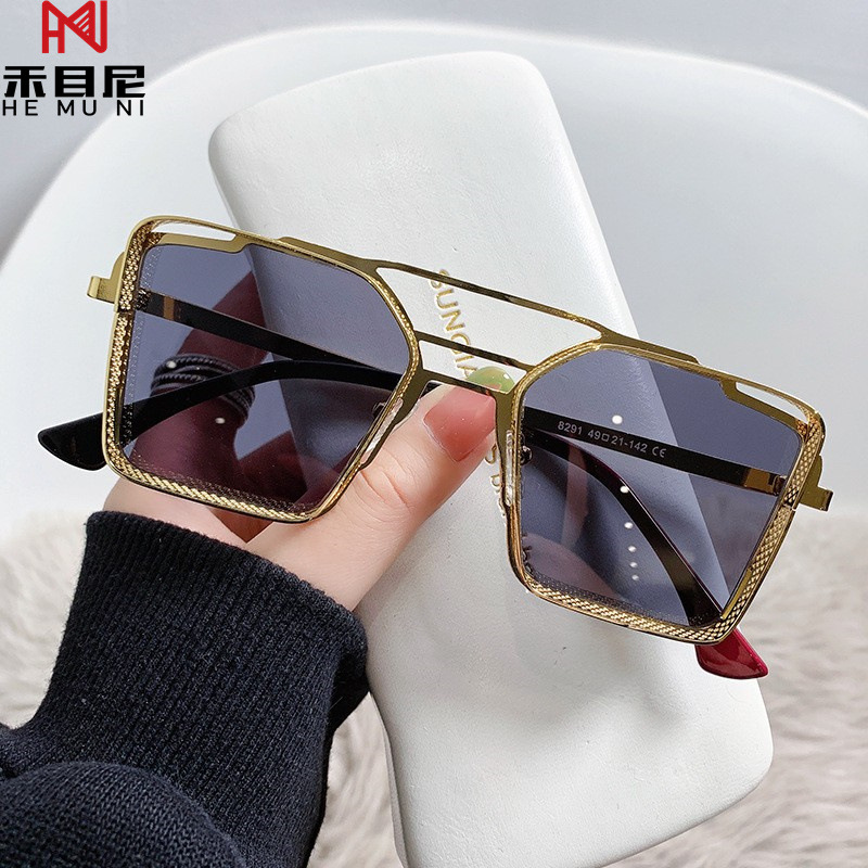 골드 프레임 회색 시트