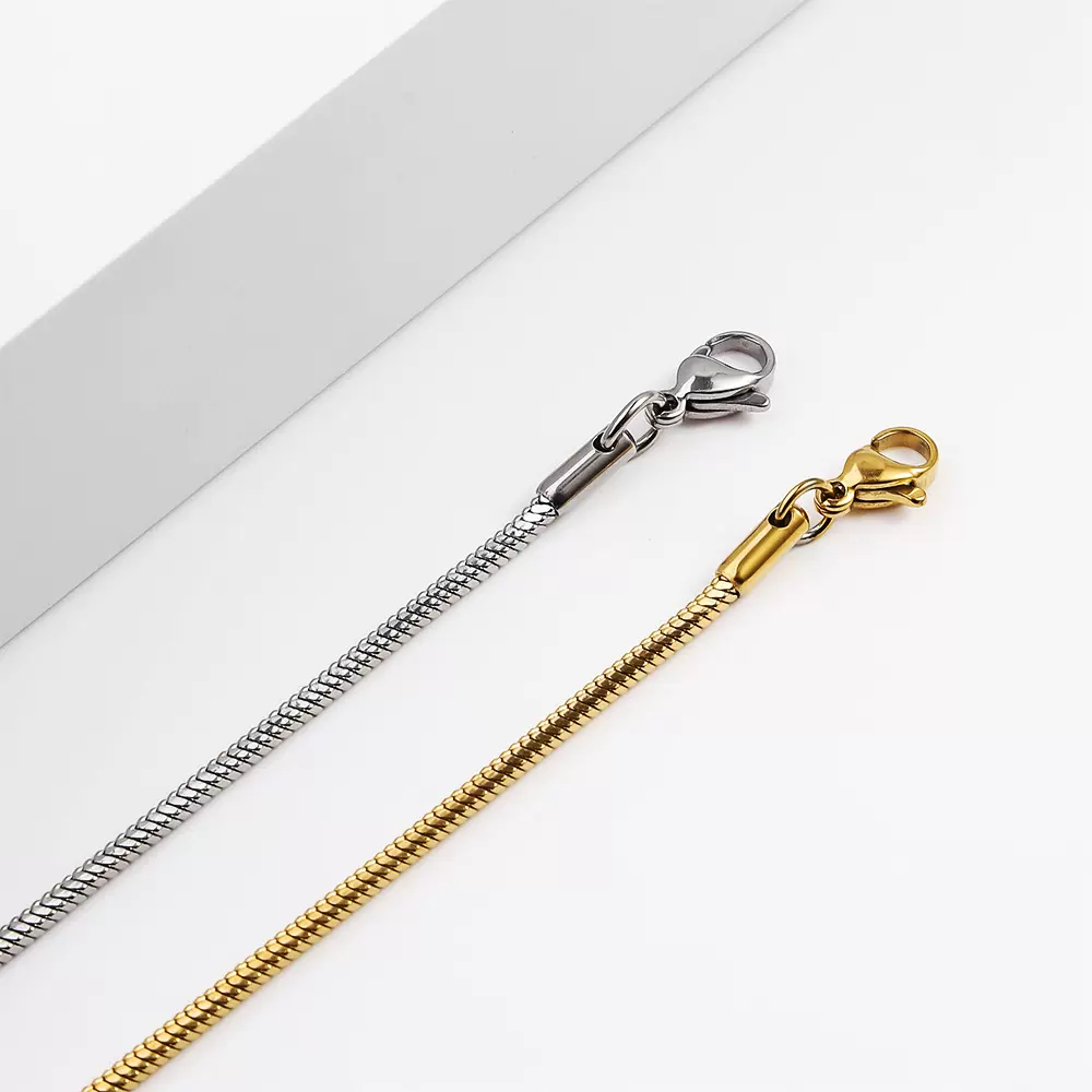 钛钢方形蛇骨链男嘻哈潮流锁骨链条饰品配链万能链子女不锈钢项链