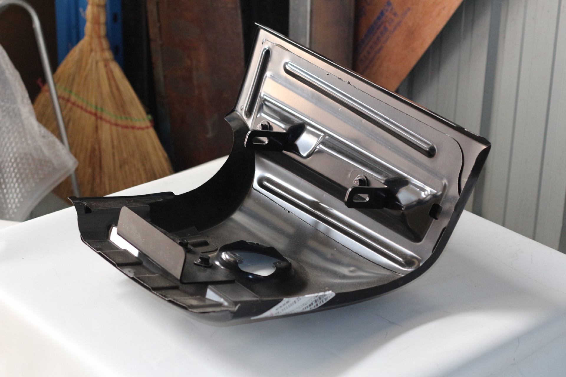 H75A Bus Rear Fairing 5602‑06996 Lower Right 5602‑06994 Lower Left No Radar
