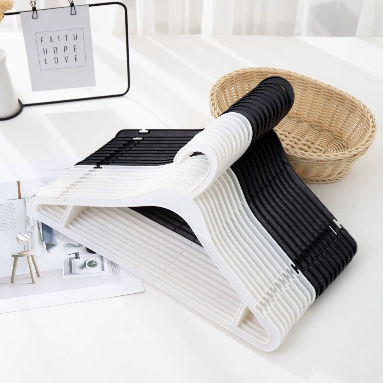 Утолщенная внешняя торговая фабрика одежды вешалка для одежды для взрослых отель пластиковая вешалка для одежды магазин химической чистки одноразовые вешалки для одежды оптом