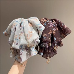 レトロな花の高級感があります。