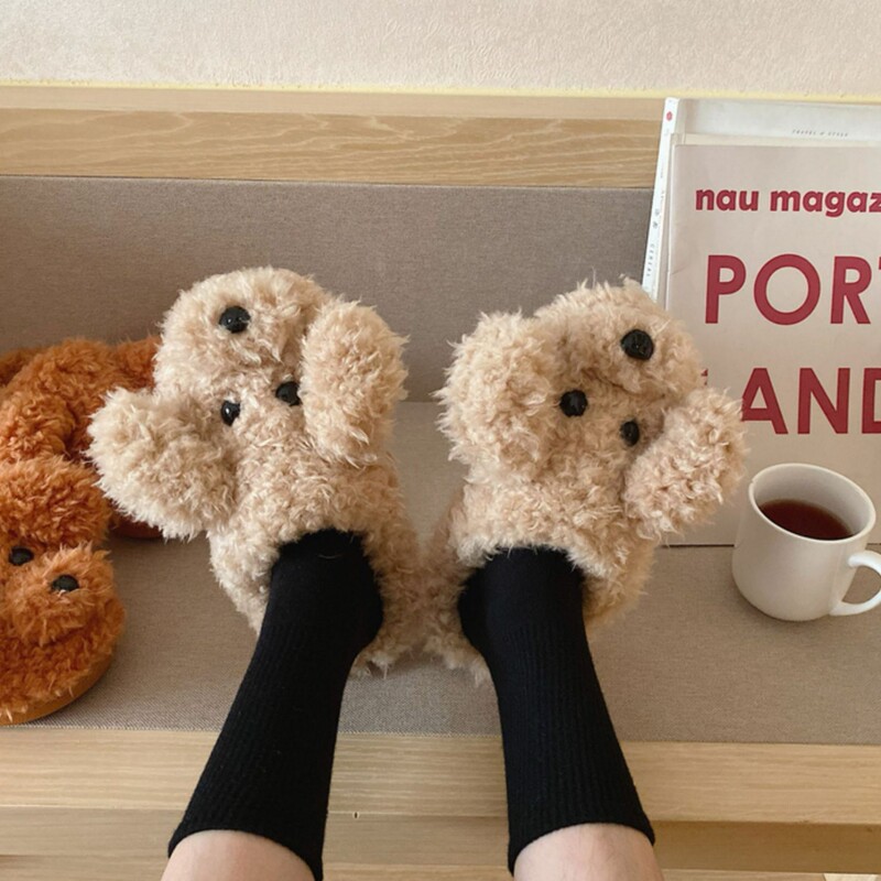 Insネットの赤い新型のアニメのかわいい学生の寮の保温の綿は家庭の室内の半分のカバンと綿のスリッパを引っ張ります。|undefined