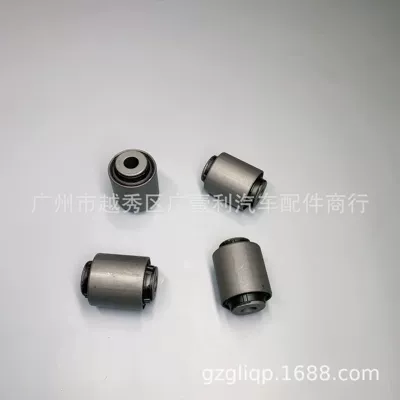 Suitable for 48725-33020 48725-05020 ACV40 RX330 Highlander rear pull rod glue (Other walking systems)