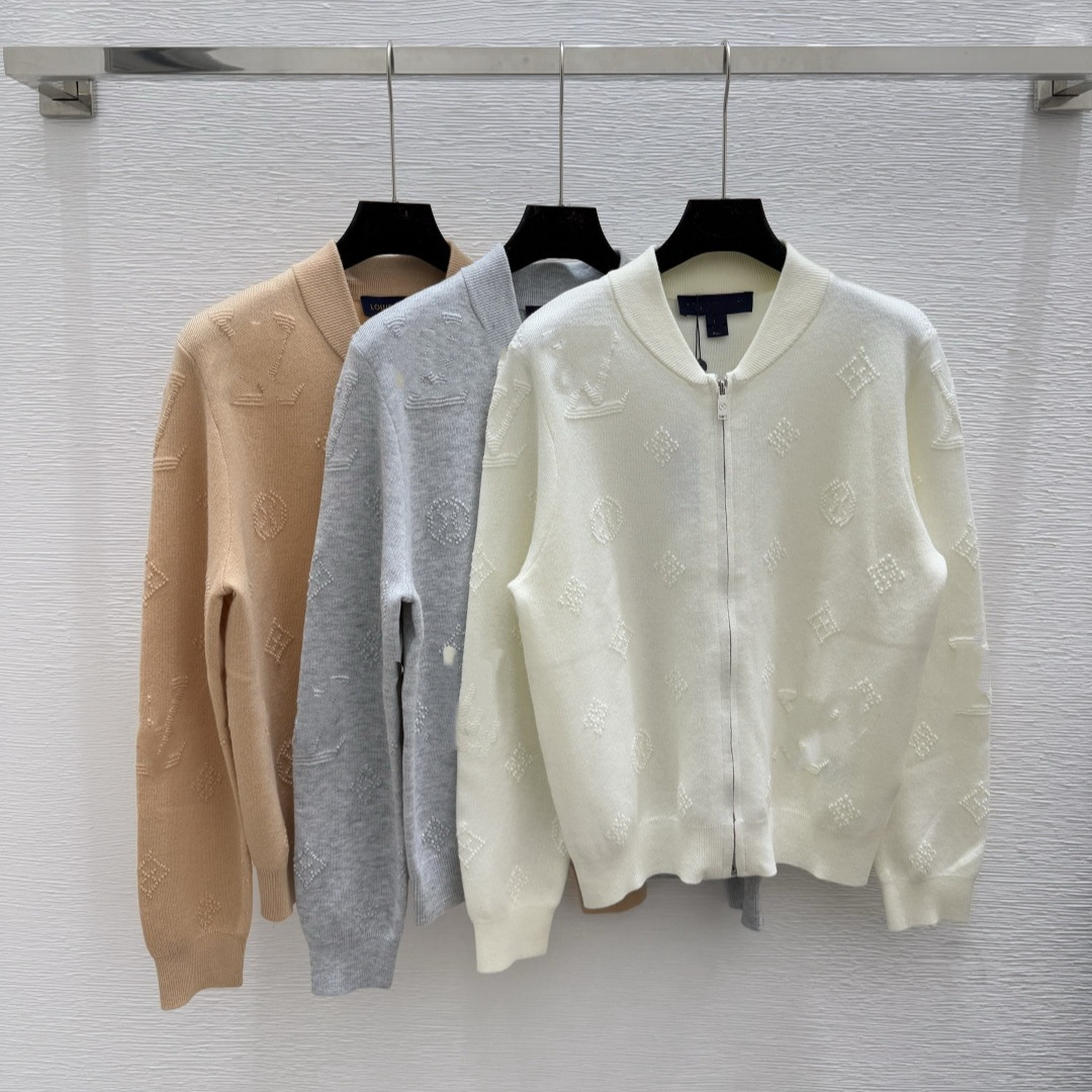 深圳南油货~高版本L家25早秋新款  字母提花高领针织长袖开衫女装